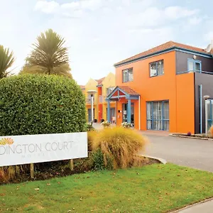 Motel Addington Court